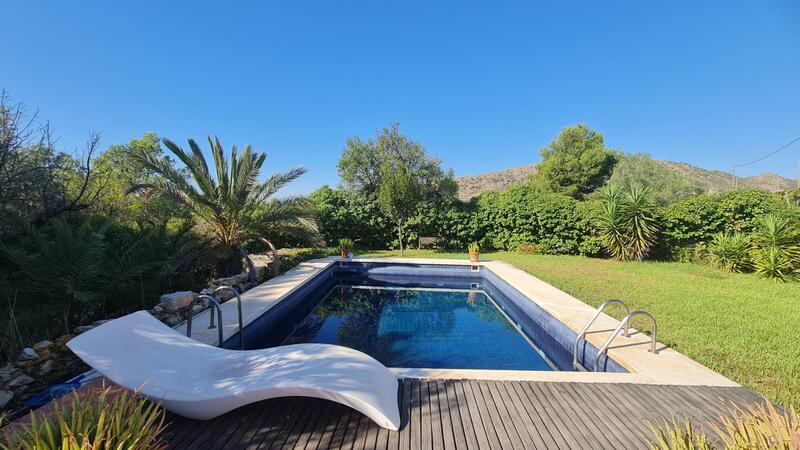 Villa for sale in Monforte del Cid, Alicante