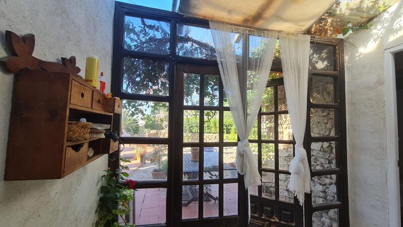 6 bedroom Villa for sale