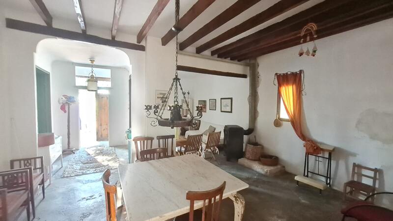 6 bedroom Villa for sale