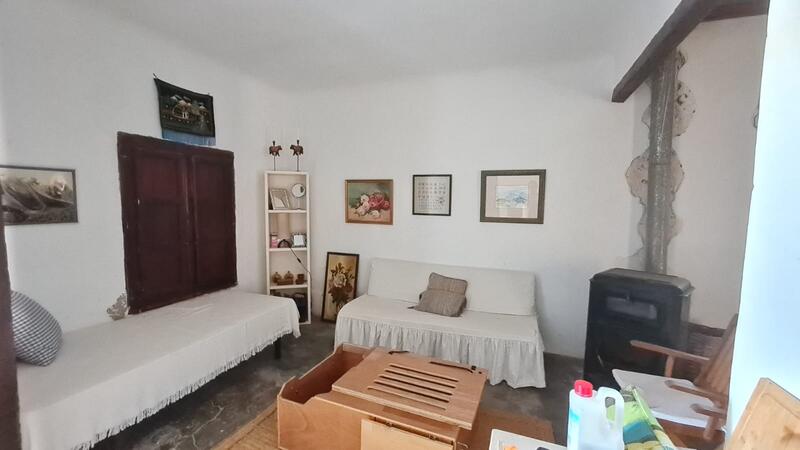6 bedroom Villa for sale