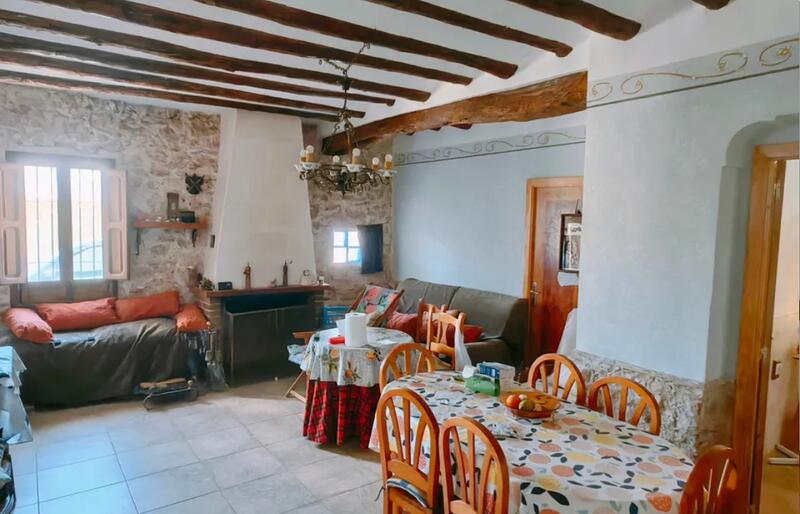 6 bedroom Country House for sale