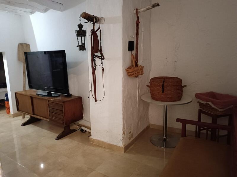 6 bedroom Country House for sale