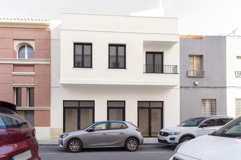 Stadthaus zu verkaufen in Elda, Alicante