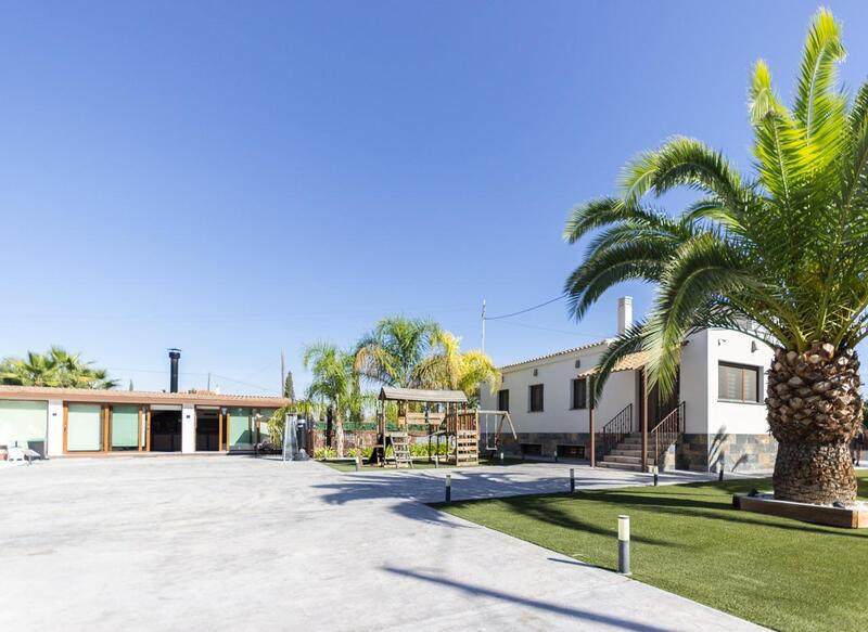 5 bedroom Villa for sale