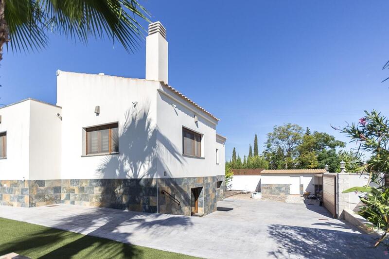 5 bedroom Villa for sale