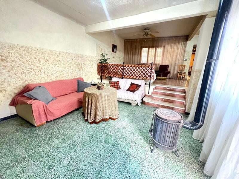 6 bedroom Townhouse for sale 6 bedroom Townhouse for sale