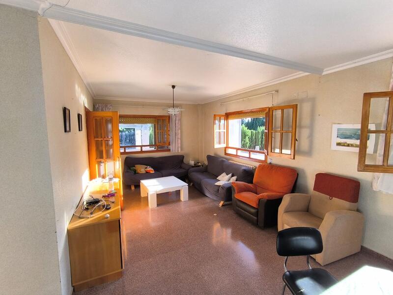 6 bedroom Villa for sale