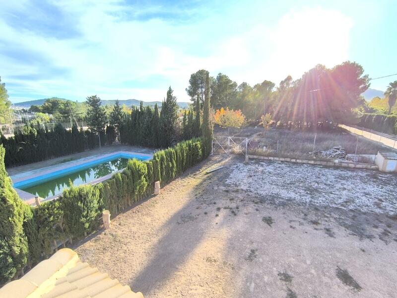 6 bedroom Villa for sale