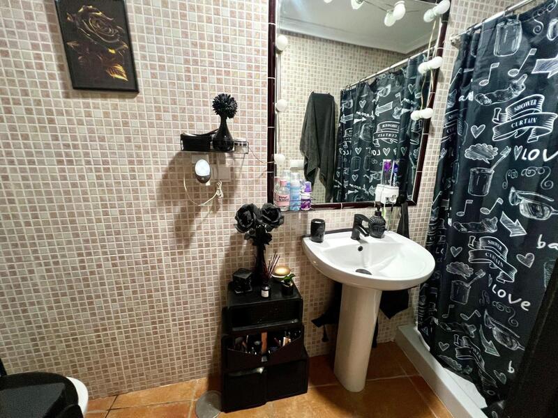 4 bedroom Townhouse for sale