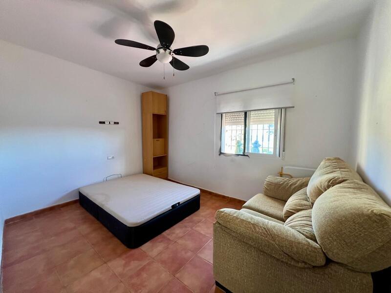 4 bedroom Townhouse for sale