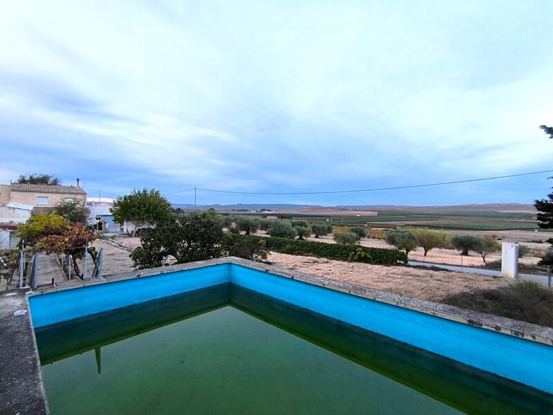 6 bedroom Villa for sale 6 bedroom Villa for sale