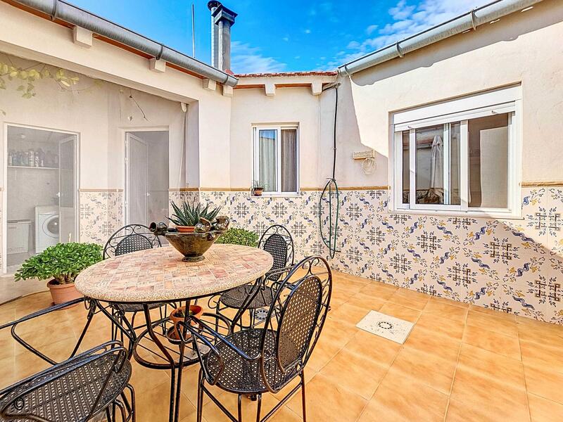 3 bedroom Townhouse for sale 3 bedroom Townhouse for sale