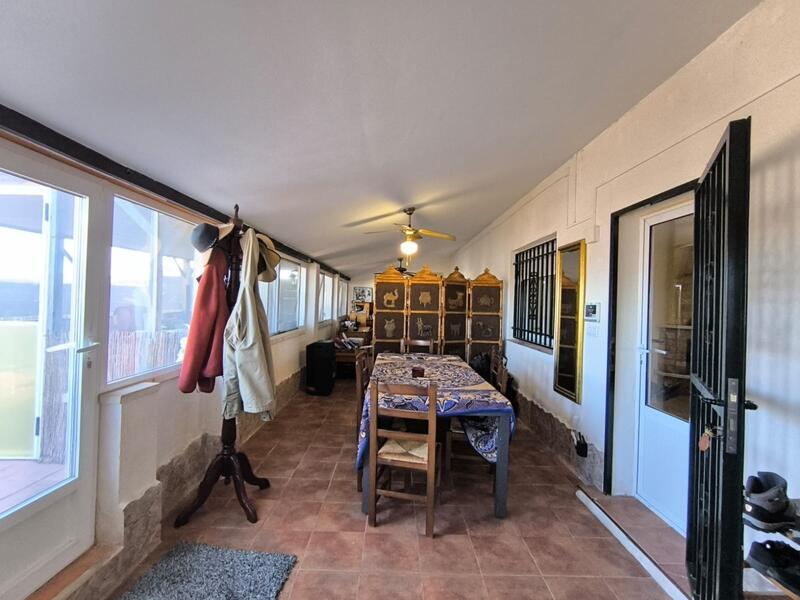 5 bedroom Villa for sale