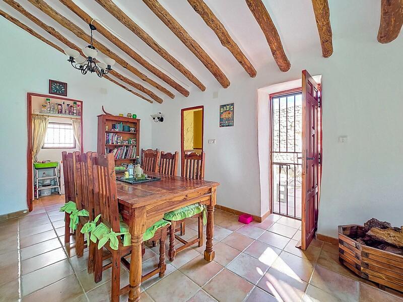 6 bedroom Country House for sale 6 bedroom Country House for sale