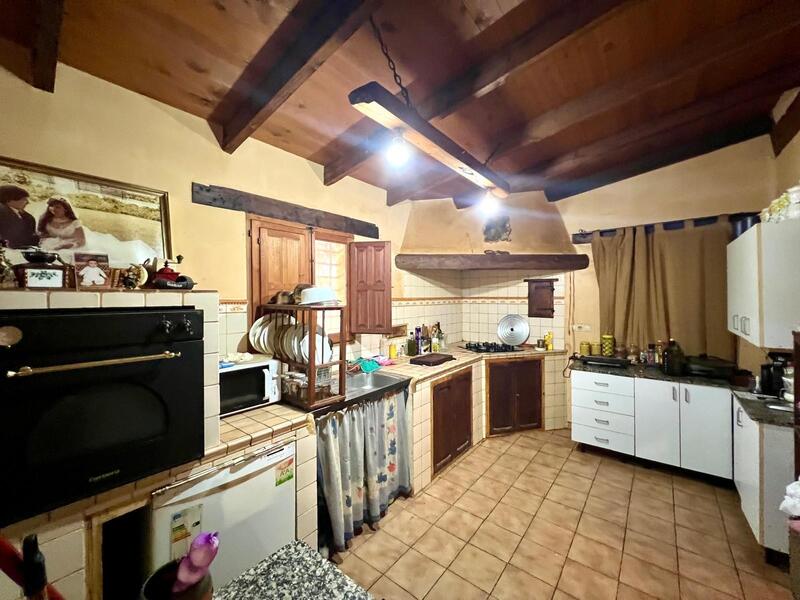 4 bedroom Country House for sale 4 bedroom Country House for sale