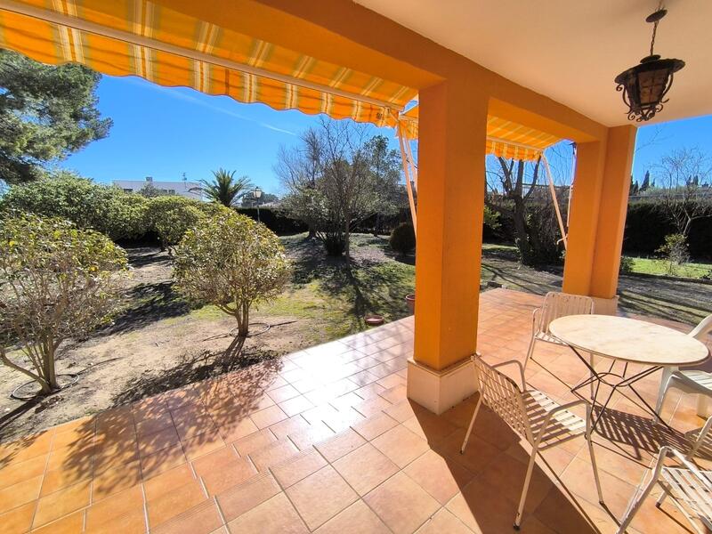 6 bedroom Villa for sale