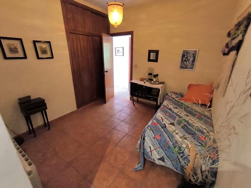 6 bedroom Villa for sale