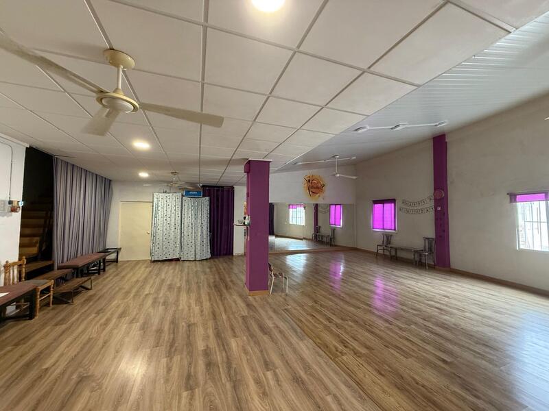 5 спальная комната Деревенский Дом продается