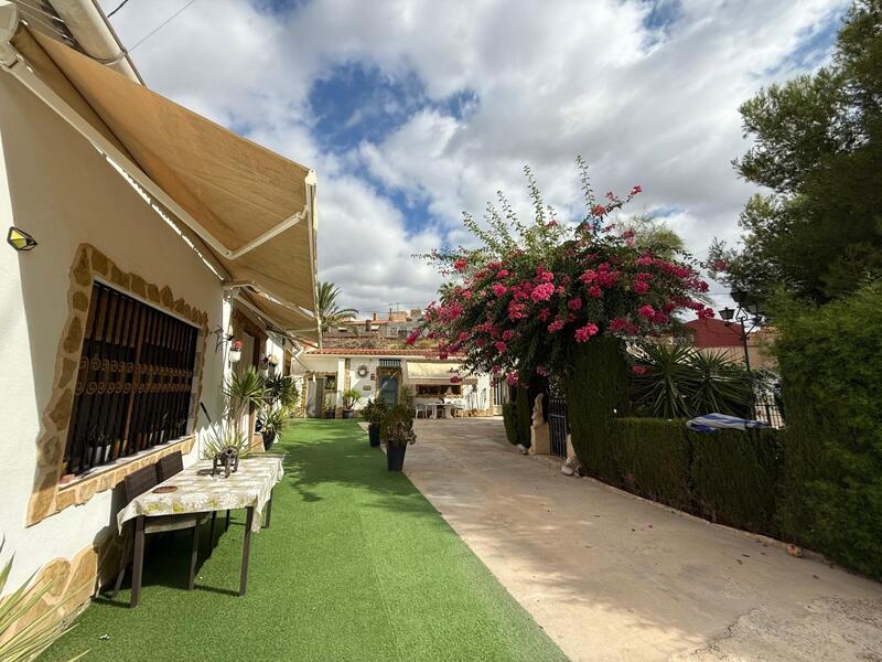 5 спальная комната Деревенский Дом продается