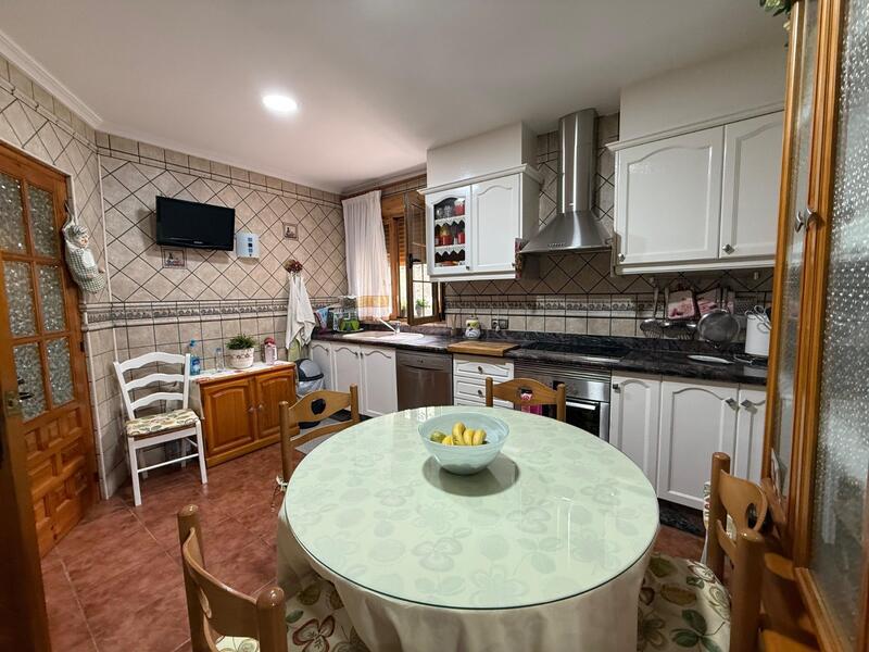 5 спальная комната Деревенский Дом продается