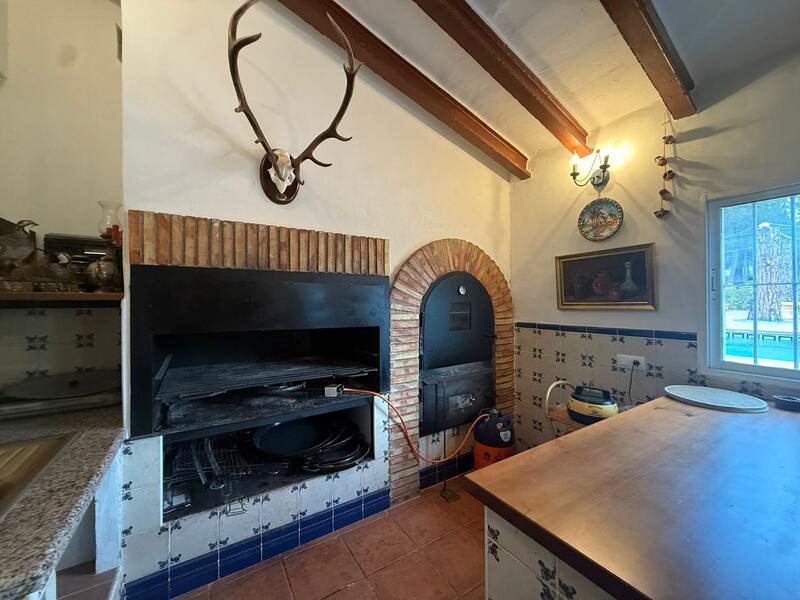 4 спальная комната вилла продается