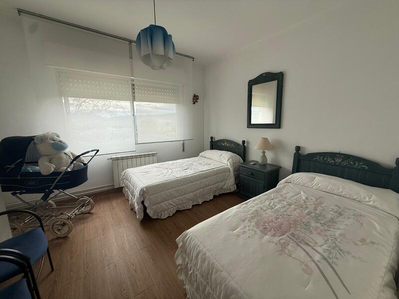 4 спальная комната вилла продается