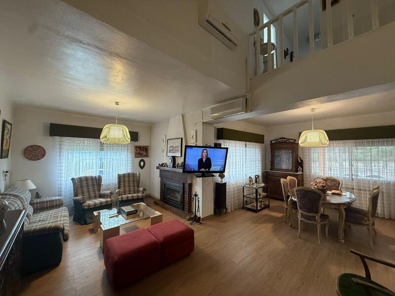 4 спальная комната вилла продается