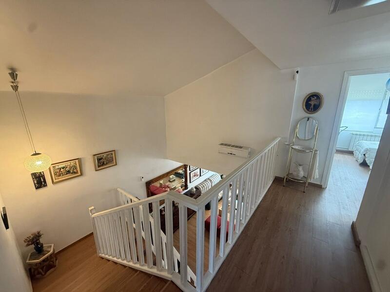 4 спальная комната вилла продается