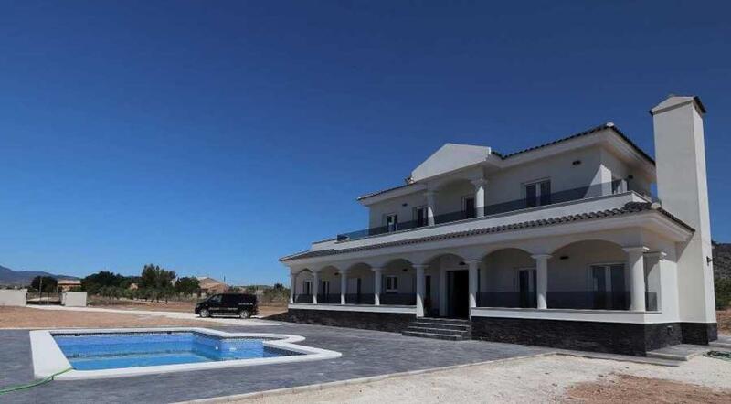 6 bedroom Villa for sale