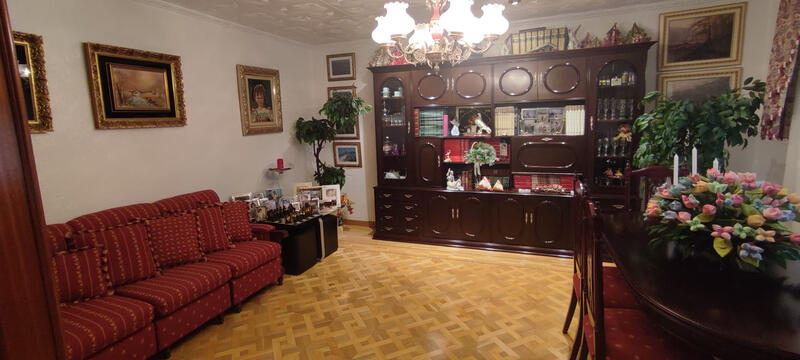 4 Schlafzimmer Villa zu verkaufen