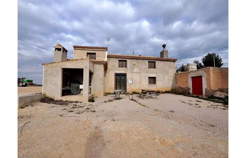 4 bedroom Country House for sale