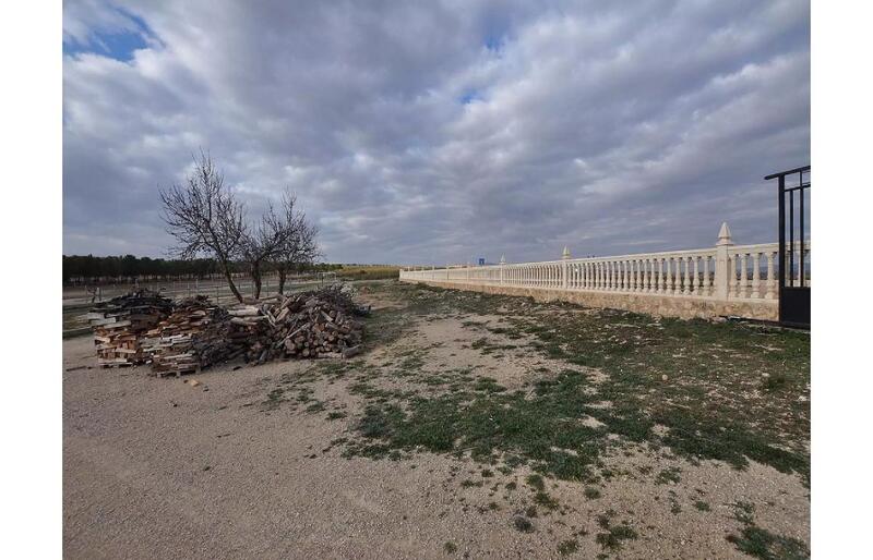 4 bedroom Country House for sale