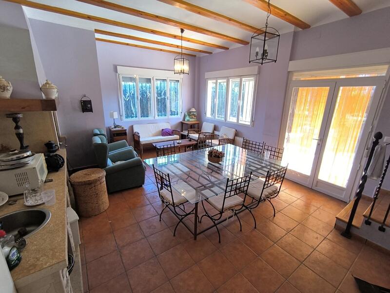 6 bedroom Villa for sale