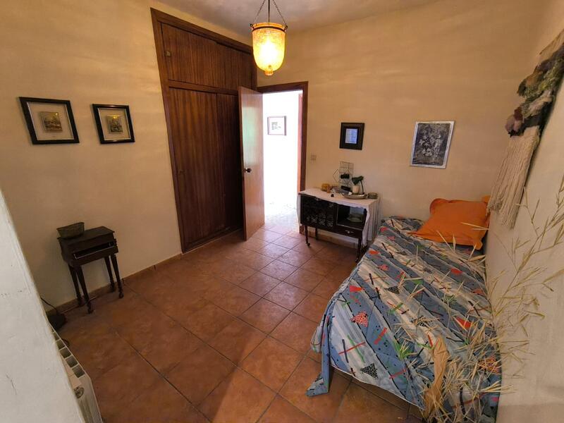 6 bedroom Villa for sale