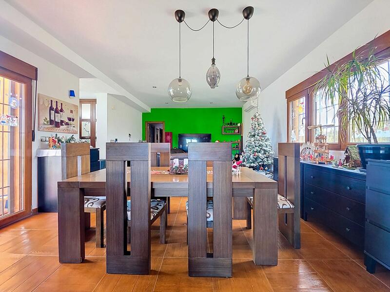 4 bedroom Villa for sale 4 bedroom Villa for sale