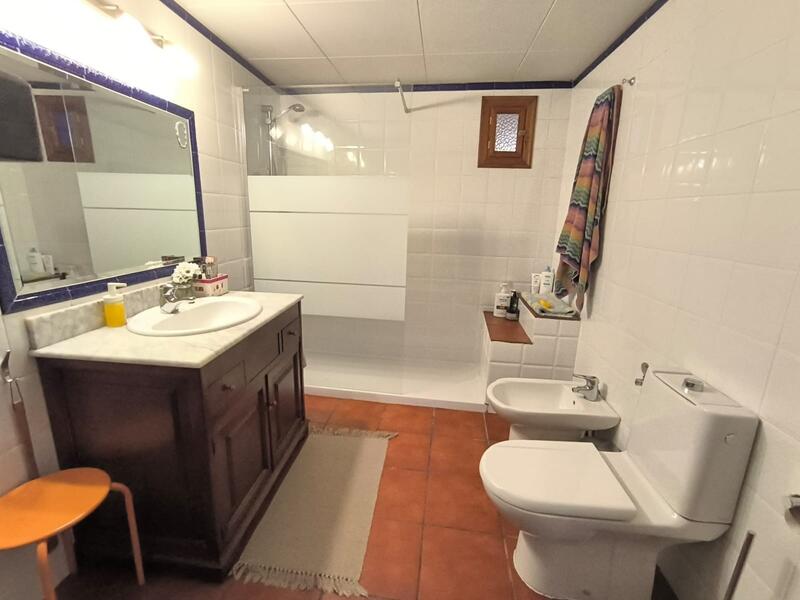 4 bedroom Country House for sale