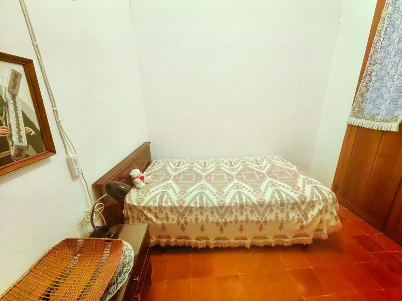 5 bedroom Townhouse for sale