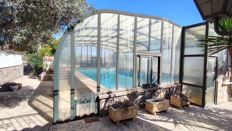 3 bedroom Country House for sale