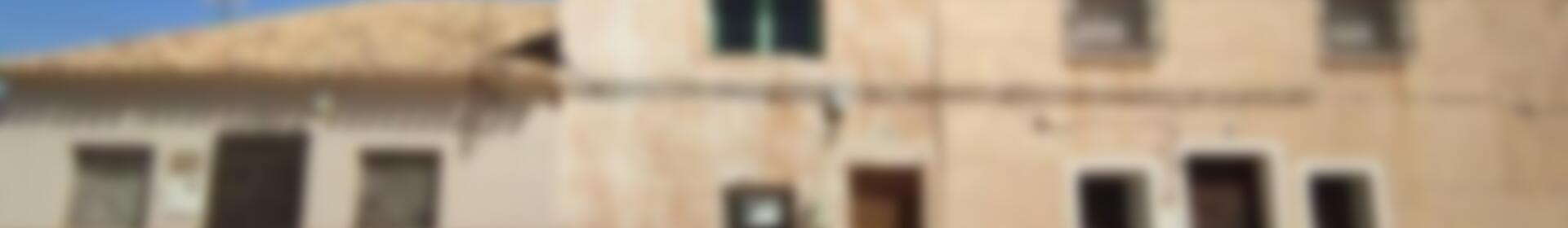 4 slaapkamer Gezinswoning Te koop