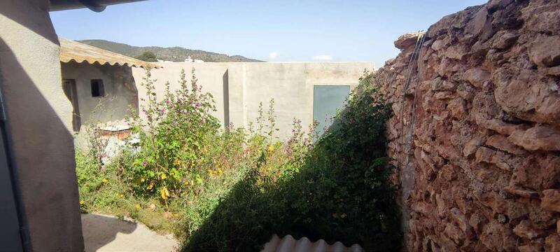 4 slaapkamer Gezinswoning Te koop