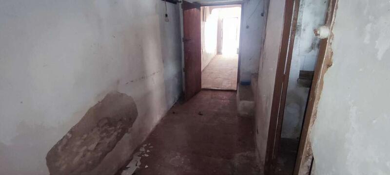 4 slaapkamer Gezinswoning Te koop