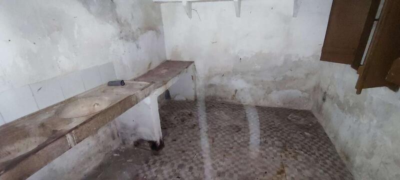 4 slaapkamer Gezinswoning Te koop