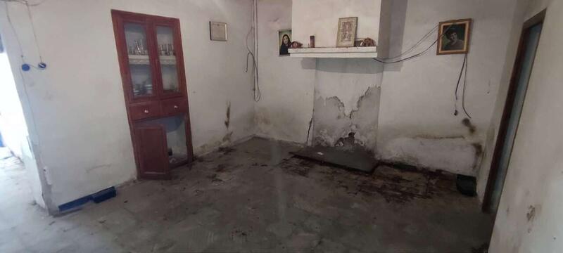 4 slaapkamer Gezinswoning Te koop