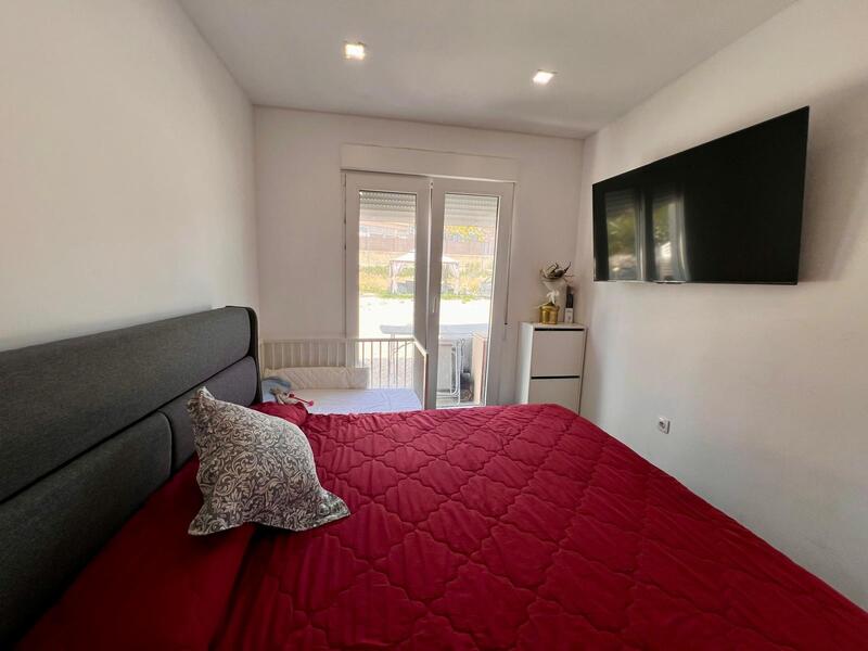 3 спальная комната Деревенский Дом продается