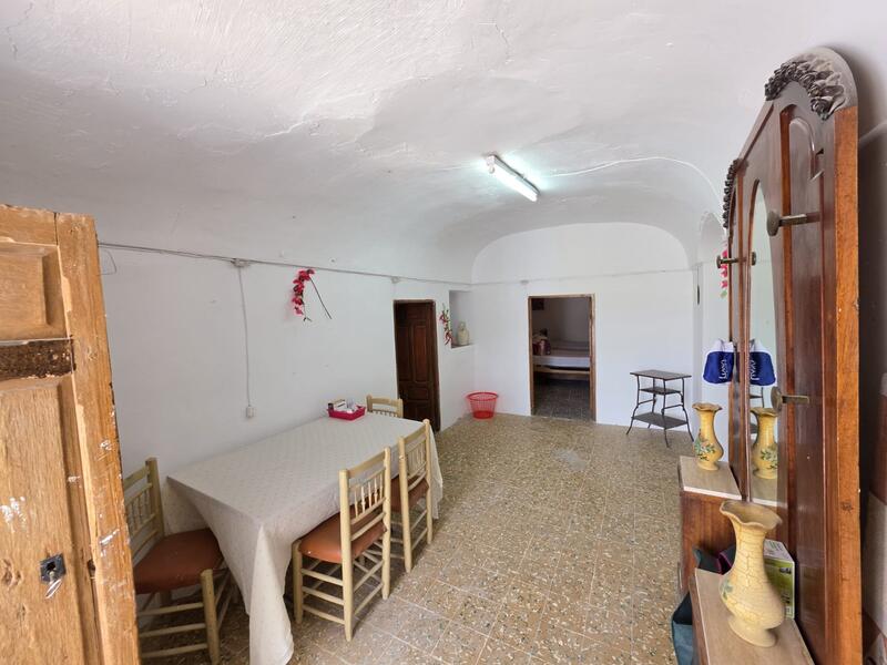 2 chambre Maison Troglodyte à vendre