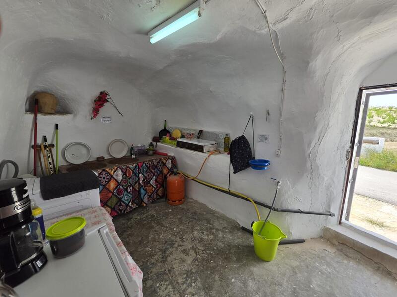 2 chambre Maison Troglodyte à vendre