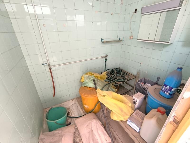 5 bedroom Townhouse for sale