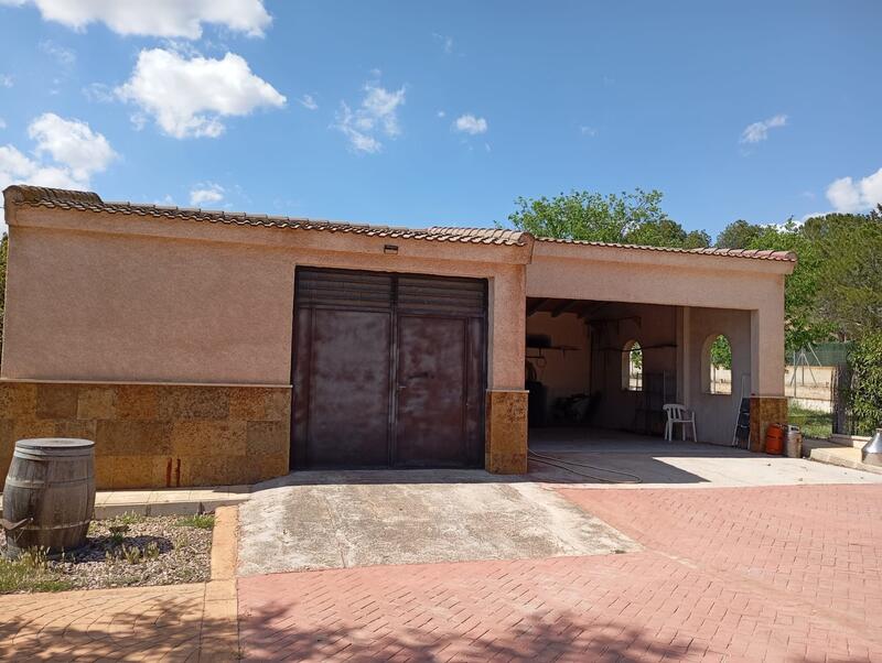 5 bedroom Villa for sale