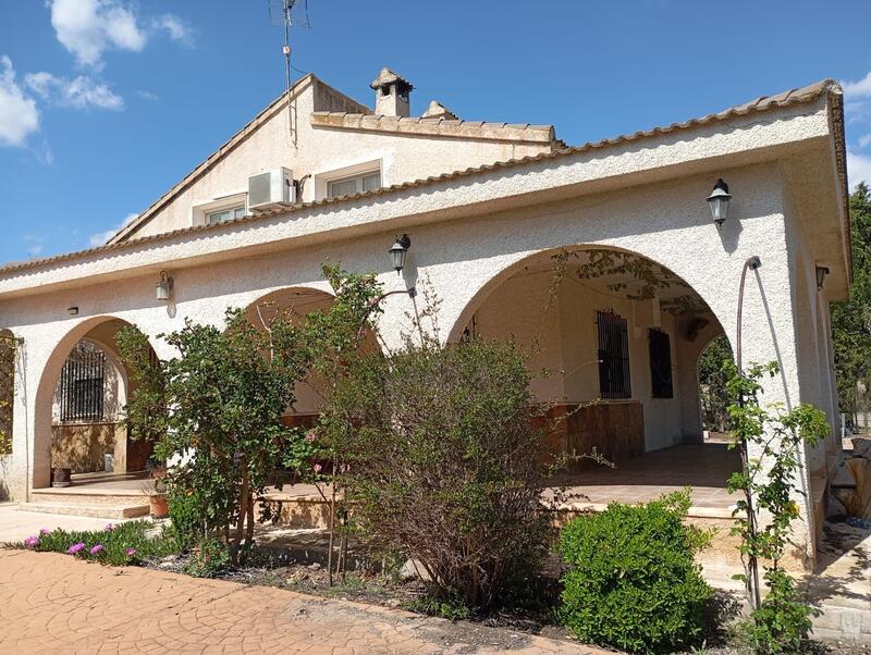 5 bedroom Villa for sale