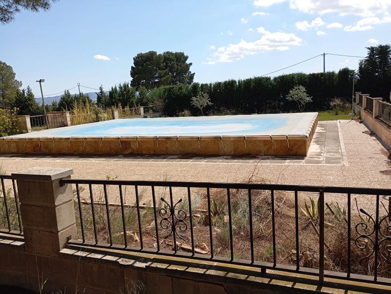 5 bedroom Villa for sale